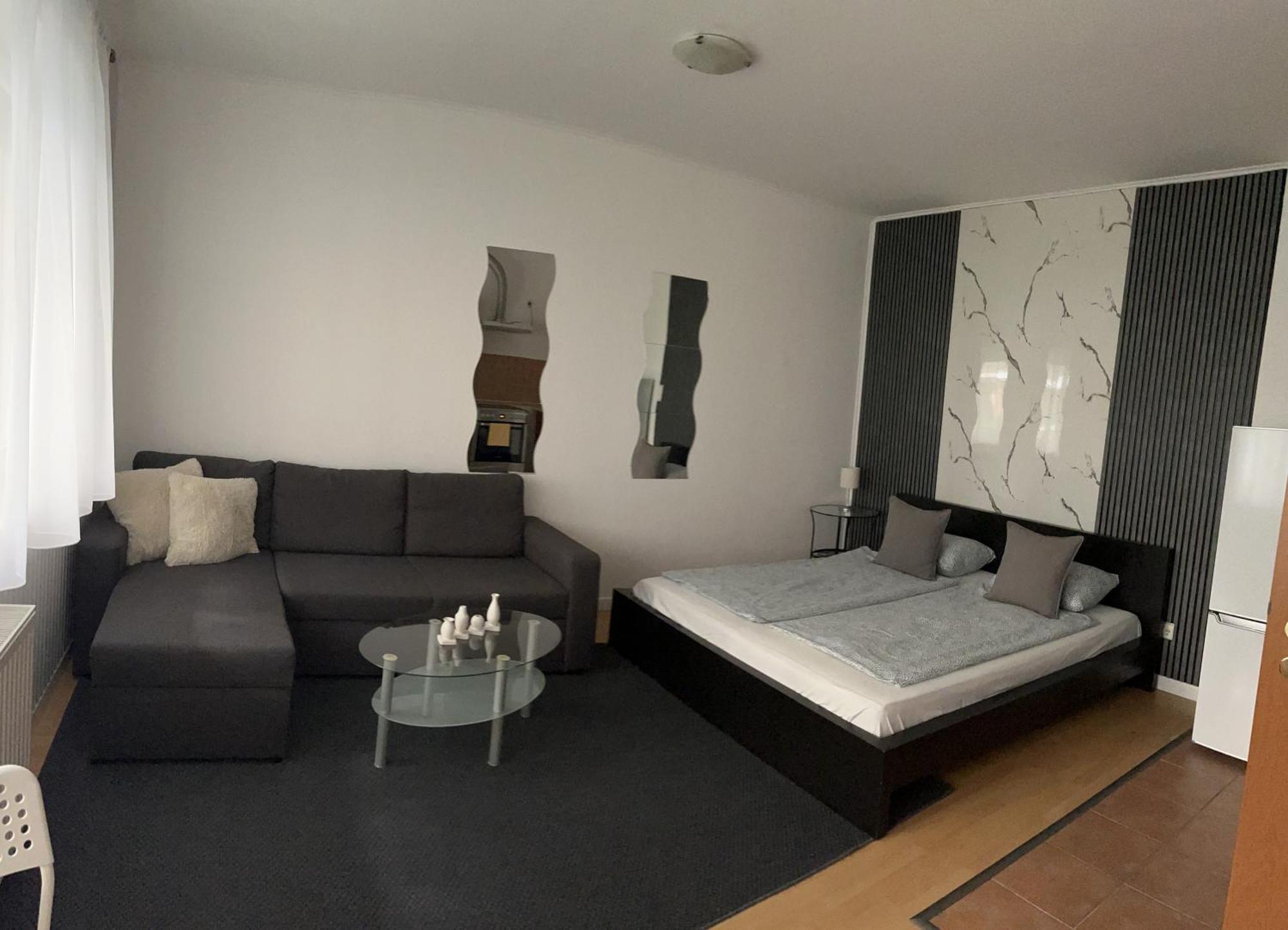 Downtown Rose Garden Apartments Whit Garage Opcional Budapest Exterior photo